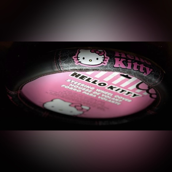 NEW - Hello Kitty Pink Lettering Grip Steering Wheel Cover  14.5"-15" - Picture 6 of 6